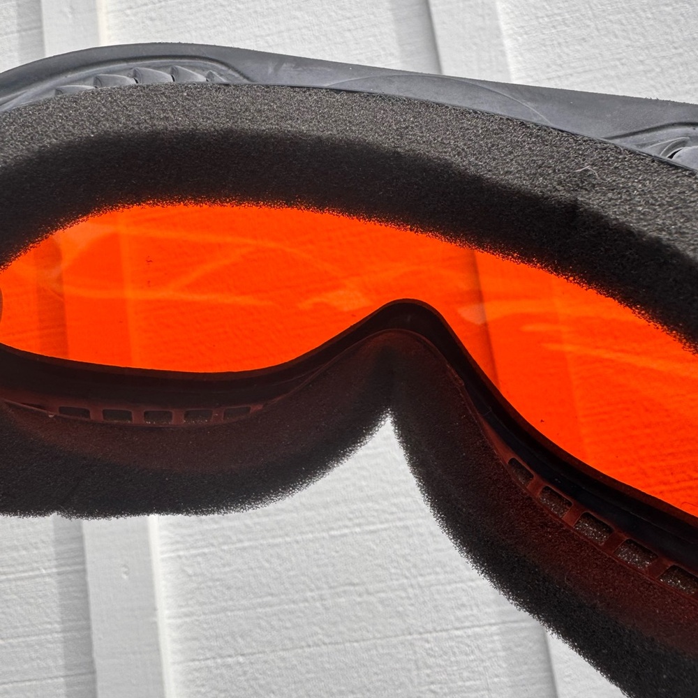 Bolle Black Frame with Red Lens Goggles - Picture 6 of 8
